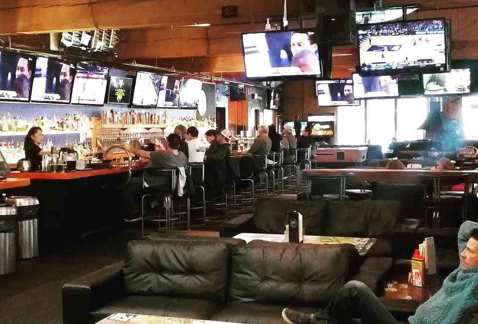 Best Sports Bars In Portland Where To Watch And Drink On Game Day