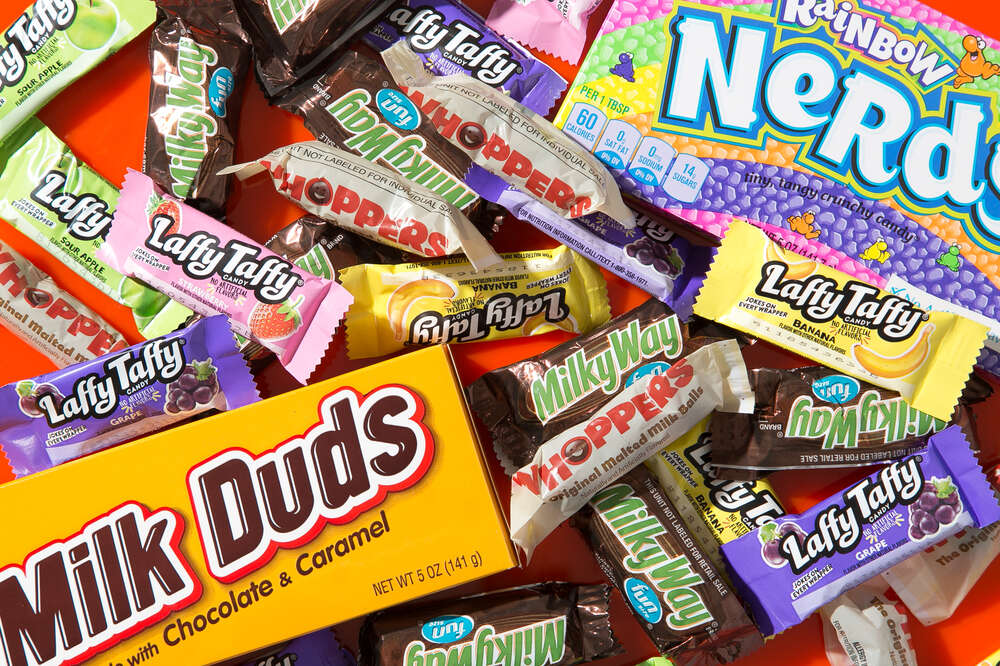 permeabilitet justering Fabel Best Halloween Candy Ever, Ranked: What You Should Give Out This Year -  Thrillist