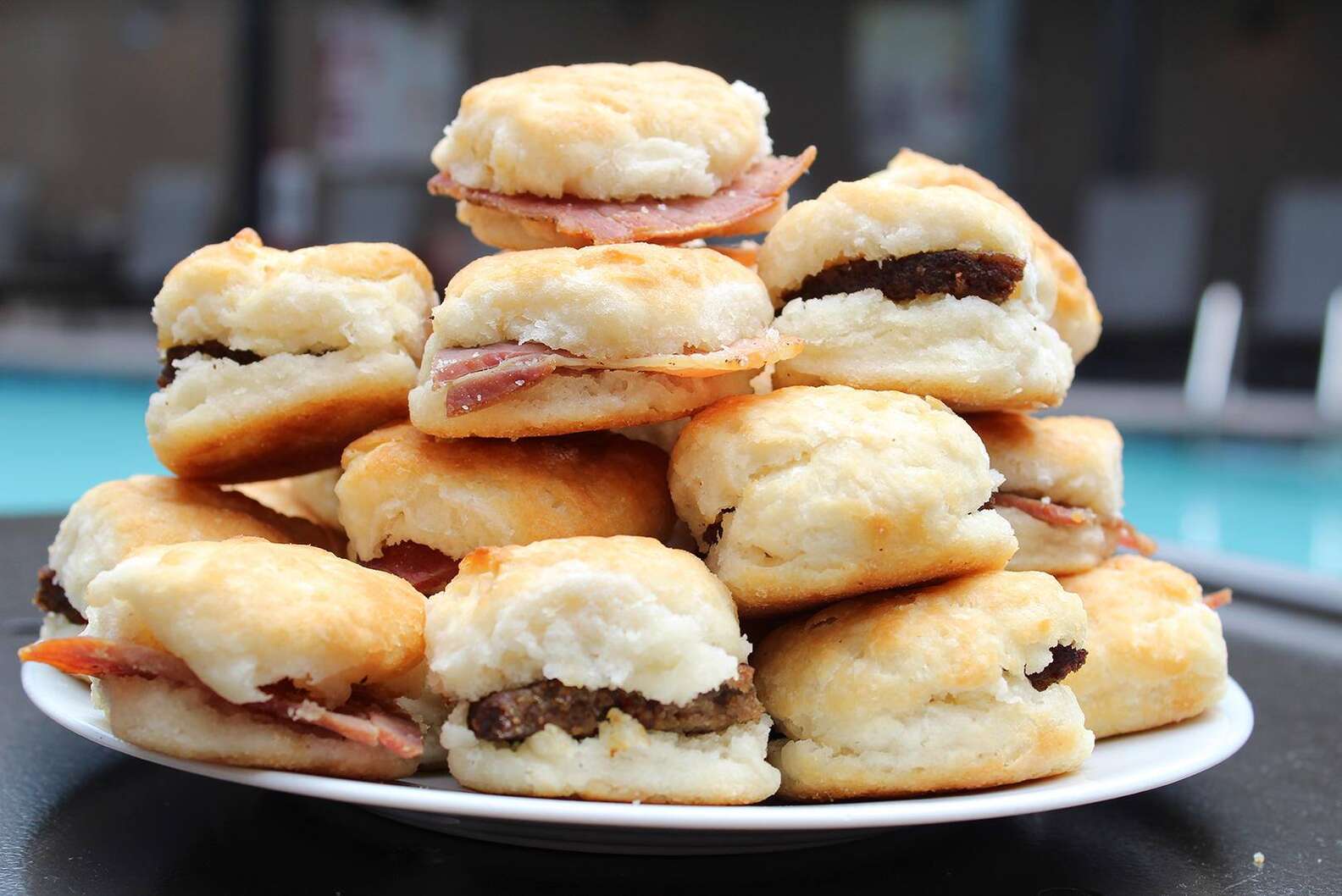 best-regional-breakfast-chains-that-should-expand-nationally-thrillist