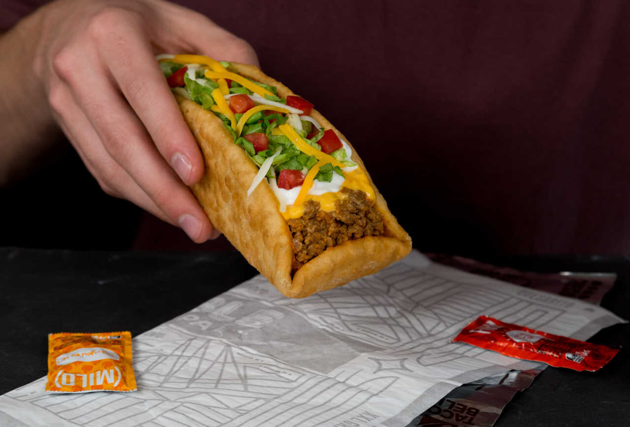 Taco Bell S Double Chalupa Returns Thrillist