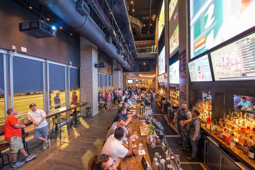 Best Sports Bars In Houston Where To Watch And Drink On Game Day Thrillist