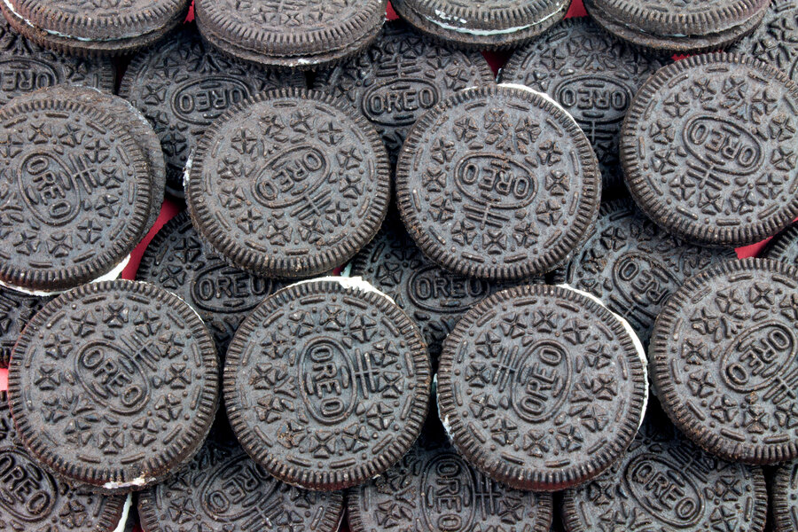 What Color are Oreos? Oreo Ends the 'Black vs Brown' Debate - Thrillist