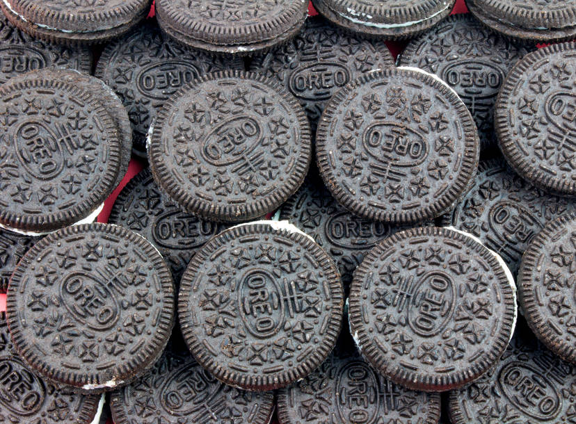 What Color Are Oreos Oreo Ends The Black Vs Brown Debate Thrillist