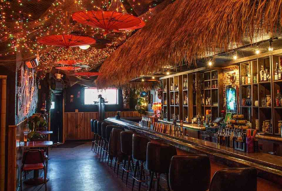 Best Speakeasies In Detroit Secret Bars To Drink At Right Now