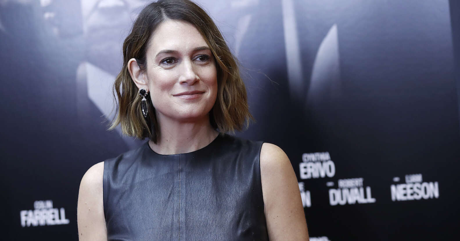 Widows Gillian Flynn Explains The Steve Mcqueen Movies Big Twist Thrillist 0689