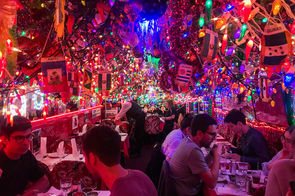 Panna Ii Garden How A Nyc Indian Restaurant S Lights Trump Bad Reviews Thrillist