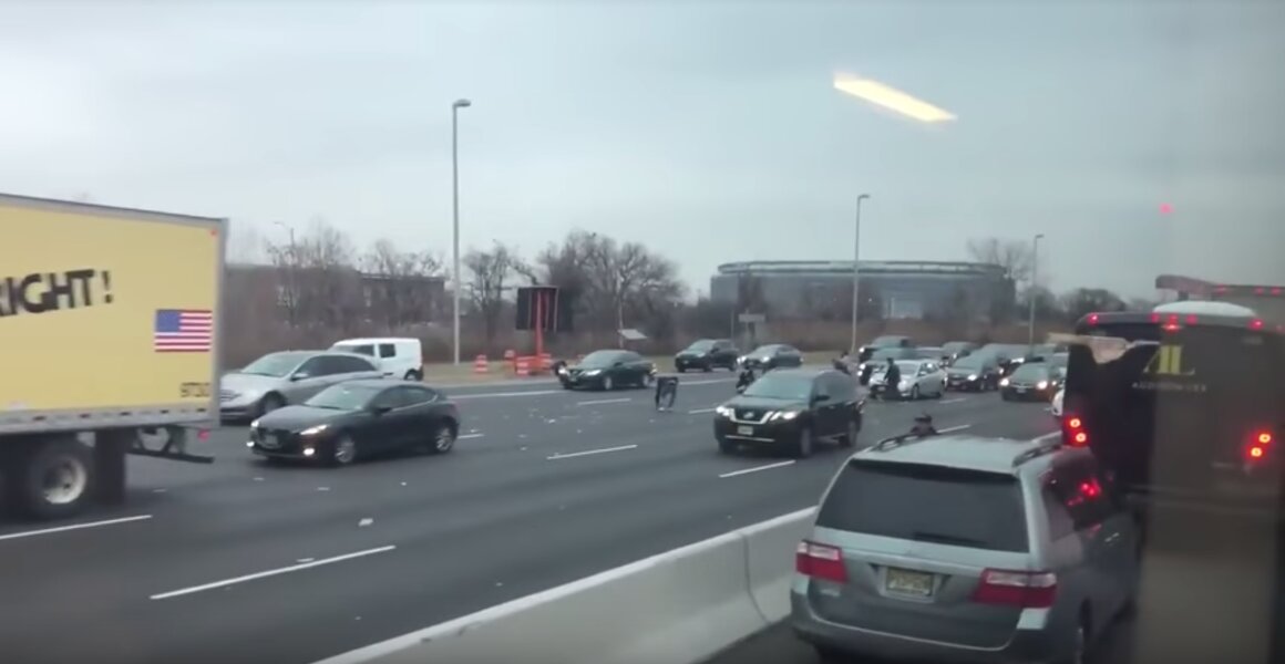 Armored Truck Spills Cash All Over New Jersey Highway Thrillist