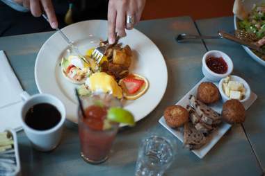 Best Bottomless Boozy Brunch Deals In Nyc Thrillist Best Bottomless Boozy Brunch Deals In Nyc Thrillist