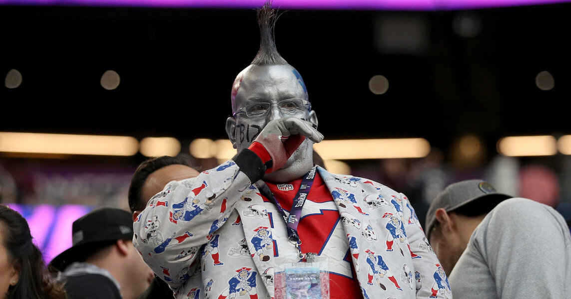 NFL football fan costumes: 47 photos of best dressed fans in crazy