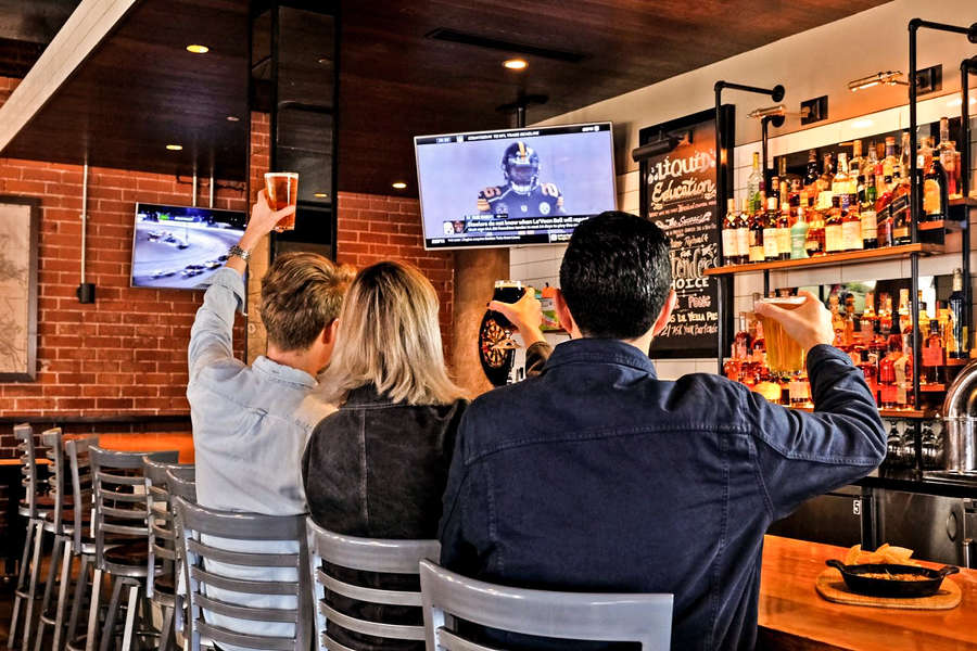 Where To Watch The Super Bowl In Los Angeles Sports Bars Parties