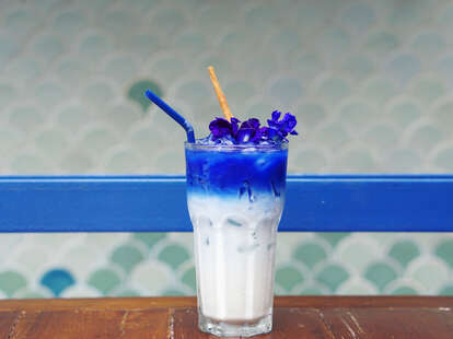 ICED BUTTERFLY PEA FLOWER TEA LATTE