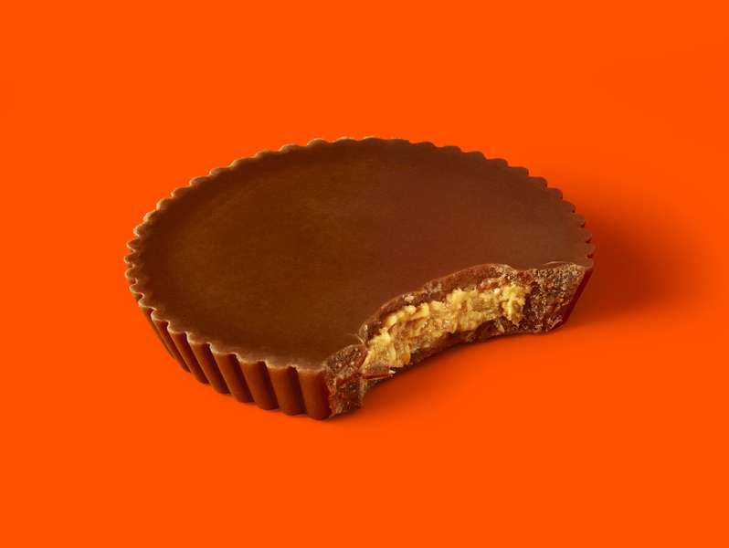 Reese's Thins Review: Are the Newest Peanut Butter Cups Any Good ...