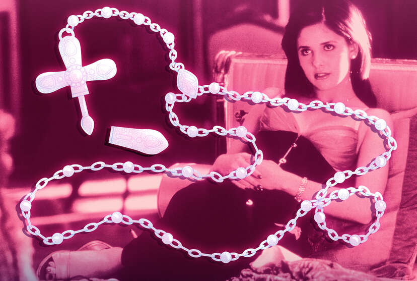 Cruel Intentions: Why Kathryn's Coke Cross Necklace Is Still So