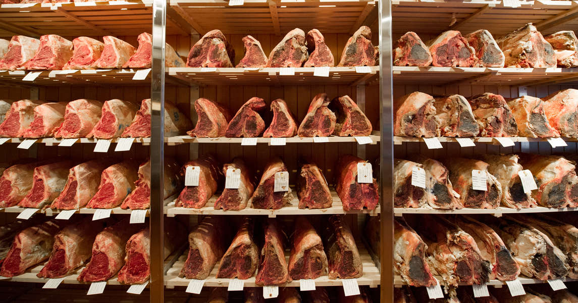 How To Dry Age Steak Everything To Know About Dry Aged Steaks Thrillist