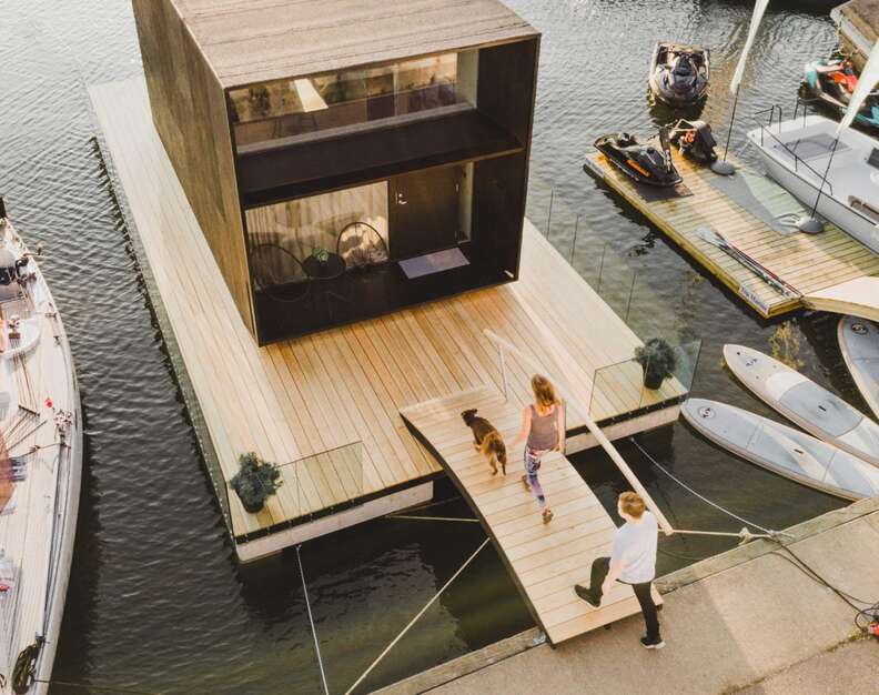 Kodasema Floating Prefab House 55 000 Home Assembles In One Day Thrillist