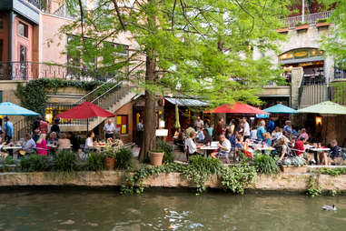 riverwalk restaurants