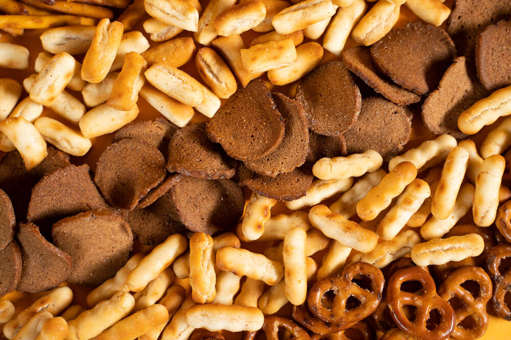 Gardetto's: Special Request Garlic Rye Chips & Pizzeria Snack Mix