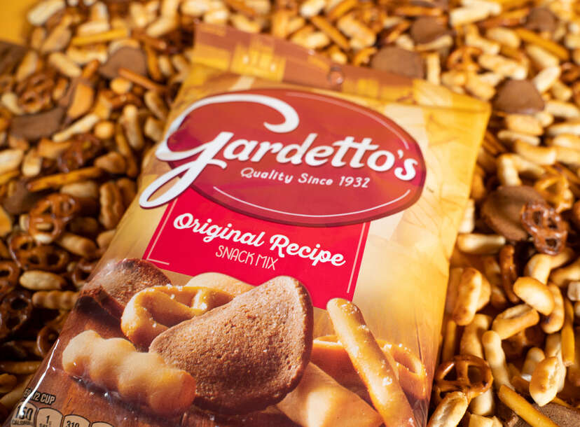Gardetto's Snack Mix, Roasted Garlic Rye Chips, 14 oz