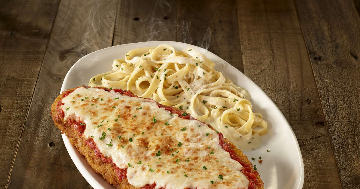 Olive Garden Adds Footlong Chicken Parm And More To Giant Foods