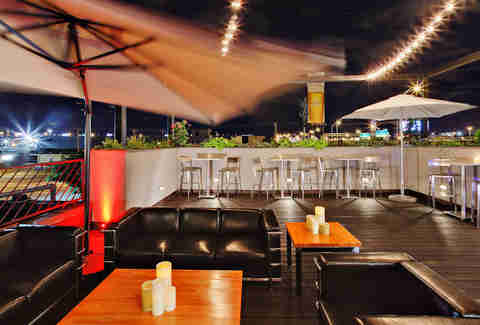 Best Rooftop Bars in Philadelphia: Philly Bars With a View - Thrillist