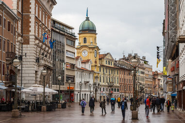 Lev Levin/shutterstock