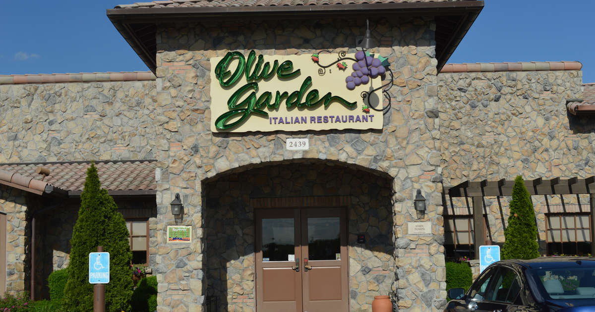 Florida Man Arrested Outside Olive Garden While Angrily Eating