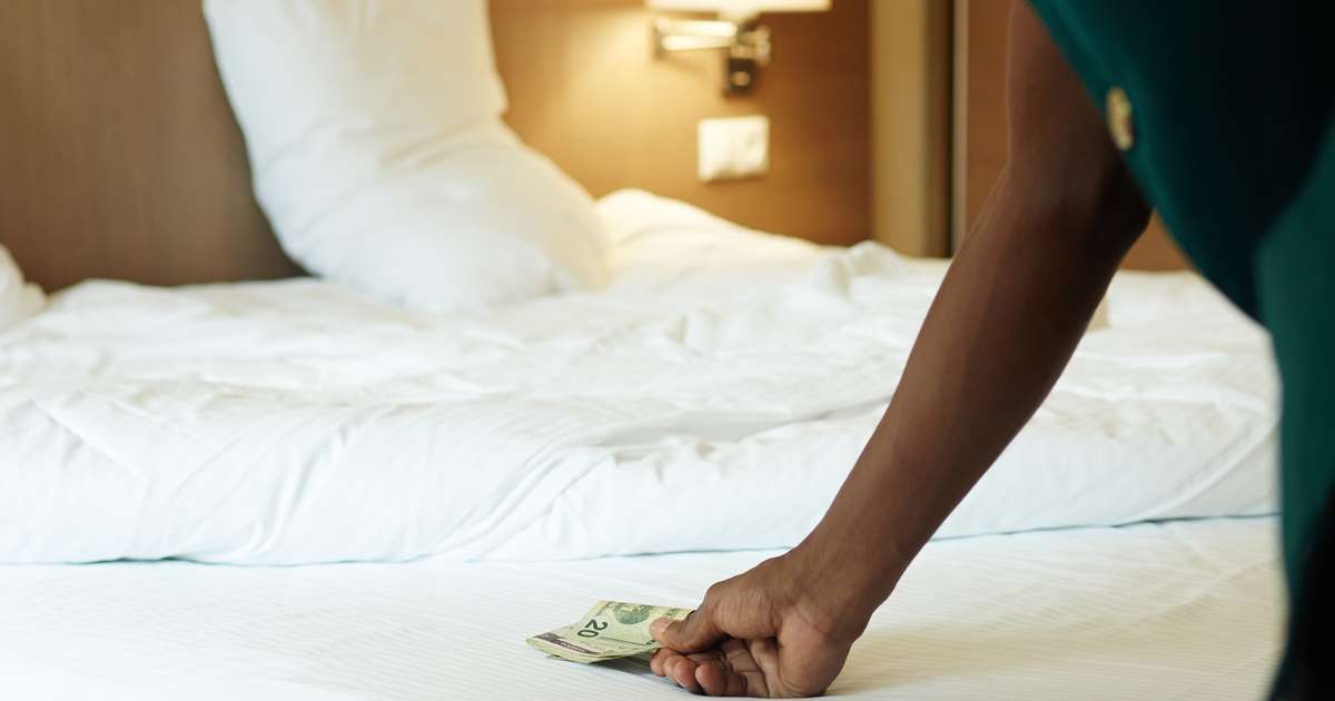 How Much To Tip Hotel Housekeepers Why You Re Not Tipping Enough