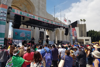 coliseum cinco de mayo