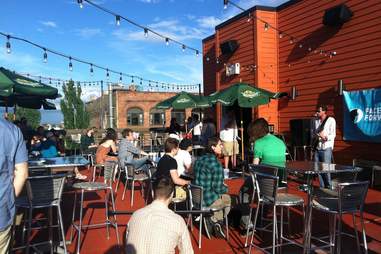 Best Rooftop Bars In Minneapolis St Paul Where To Drink With A View Thrillist