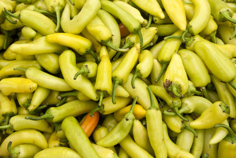 Types of Peppers, Explained: Heat Levels of Different Chili Peppers -  Thrillist