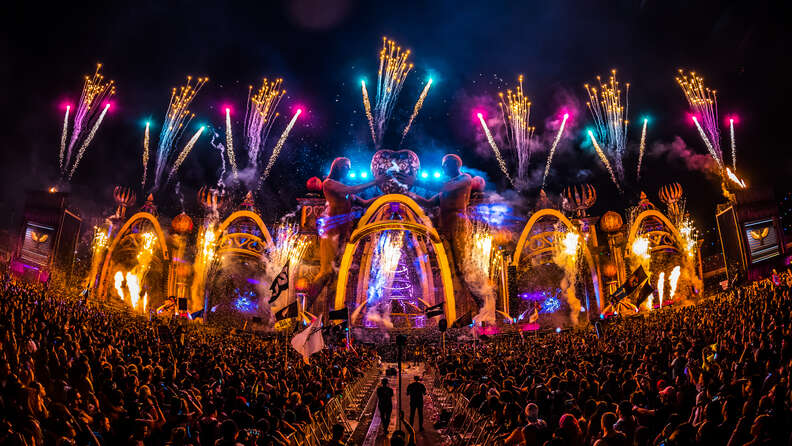 Are Rave Parties Dangerous? Here's All You Need To Know - EDM Festival  Insider