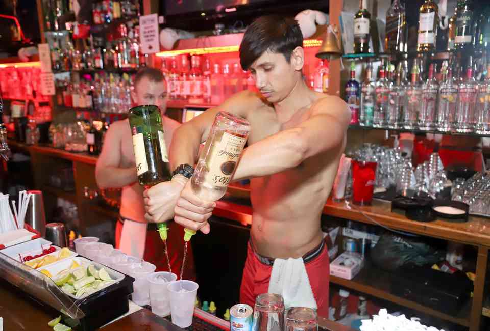 Best Gay Lesbian Lgbtq Bars In Nyc Right Now Queer Nightlife