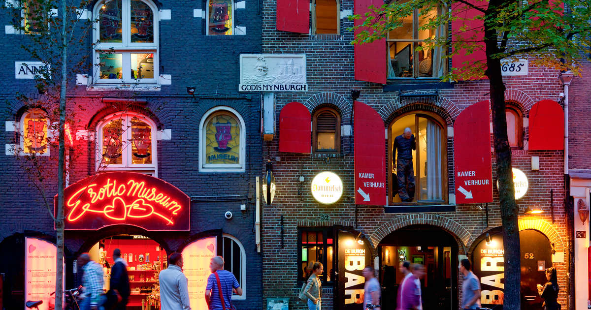 Amsterdam S Red Light District New Tour Ban Sex Workers