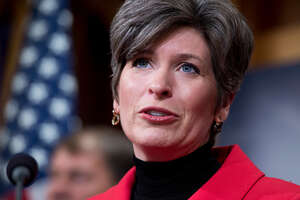 Who Is Joni Ernst? Narrated by Rose McGowan