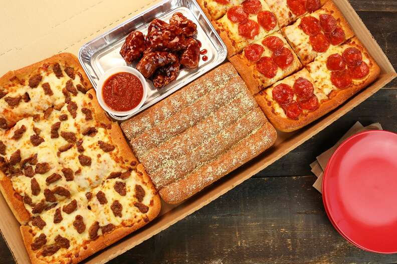pizza hut pizza and wings