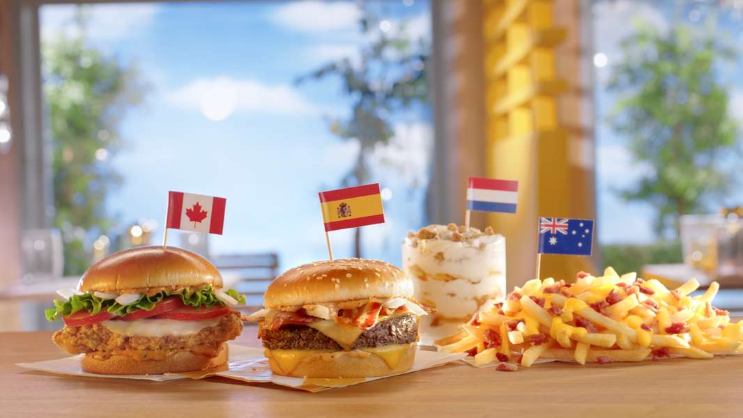 Mcdonald öffnungszeiten Weihnachten 2022 McDonald's International Menu Deal 2019 Try New Items for a Penny