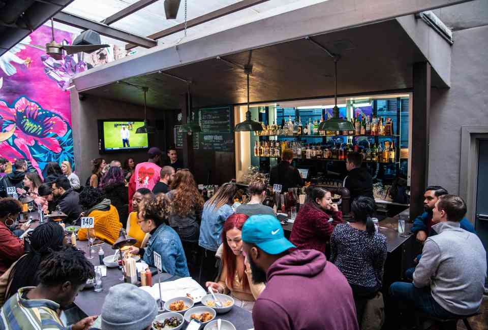 Best Singles Bars In Philadelphia Where To Meet People In Philly