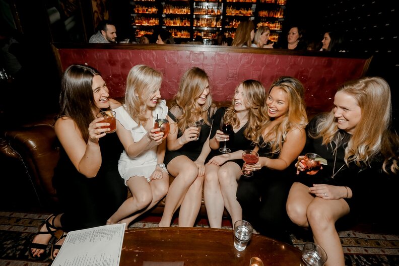 Best Single Bars in Chicago Where to Meet New People & Hook Up Thrillist