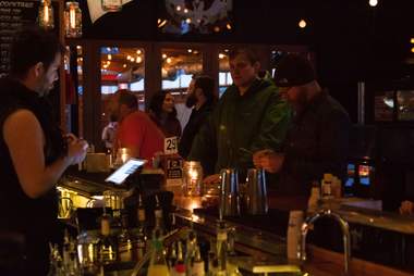 Best Single Bars In Portland Where To Meet New People Hook Up Thrillist