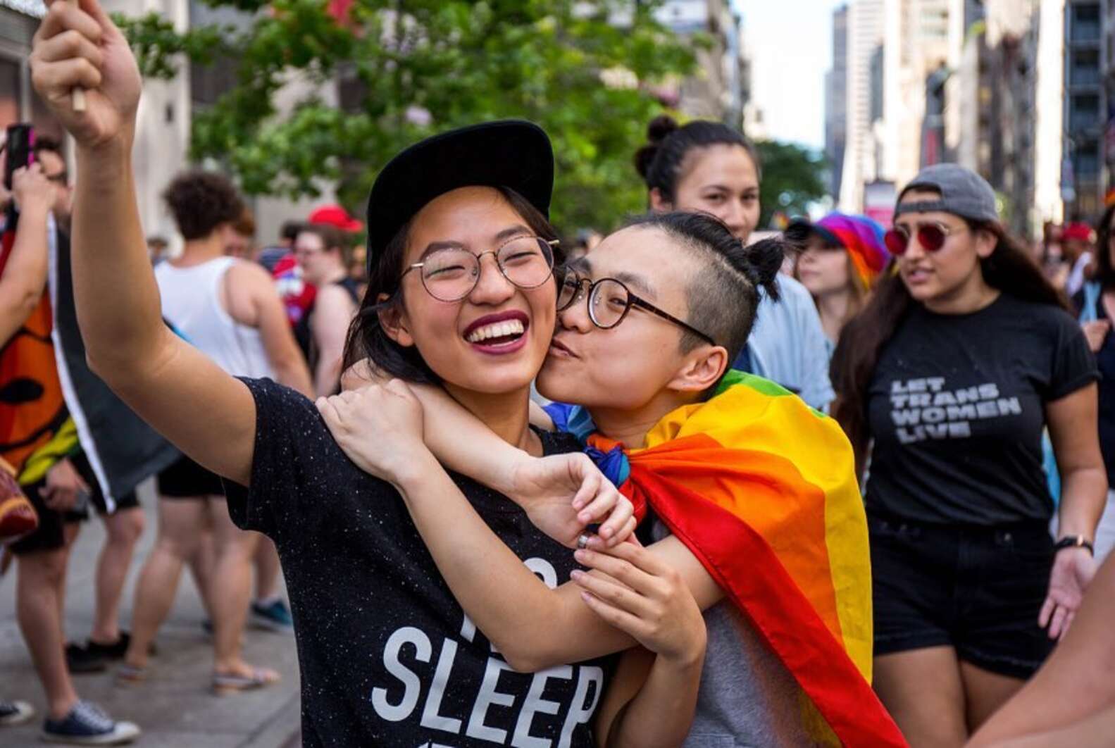 Dyke March Vs Pride Parades How Dyke March Celebrates Queer Protest Thrillist 7311