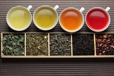 types of tea teas explained green roobois black assam dried leaves