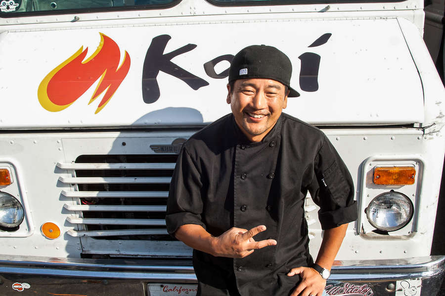 How Roy Choi S Taco Truck Kogi Kicked Off The Food Truck Revolution Thrillist