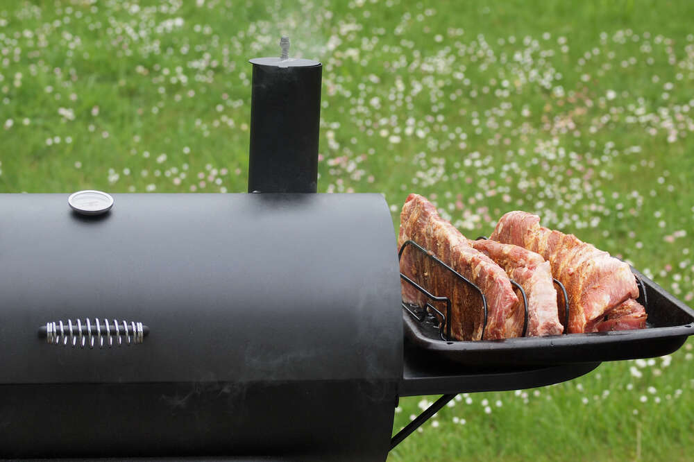 How to Smoke Meat Like a Pro: Everything You Need to Know - The Manual