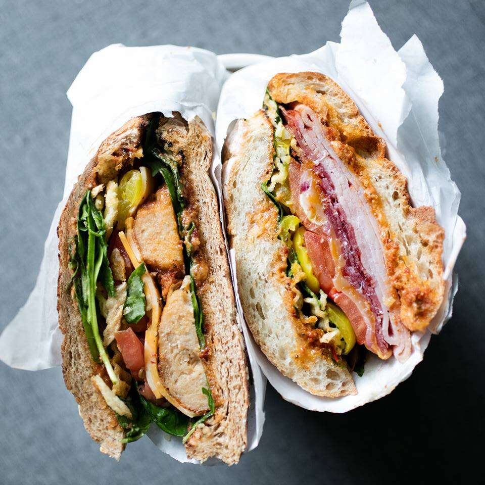 Rhea's Deli & Market
