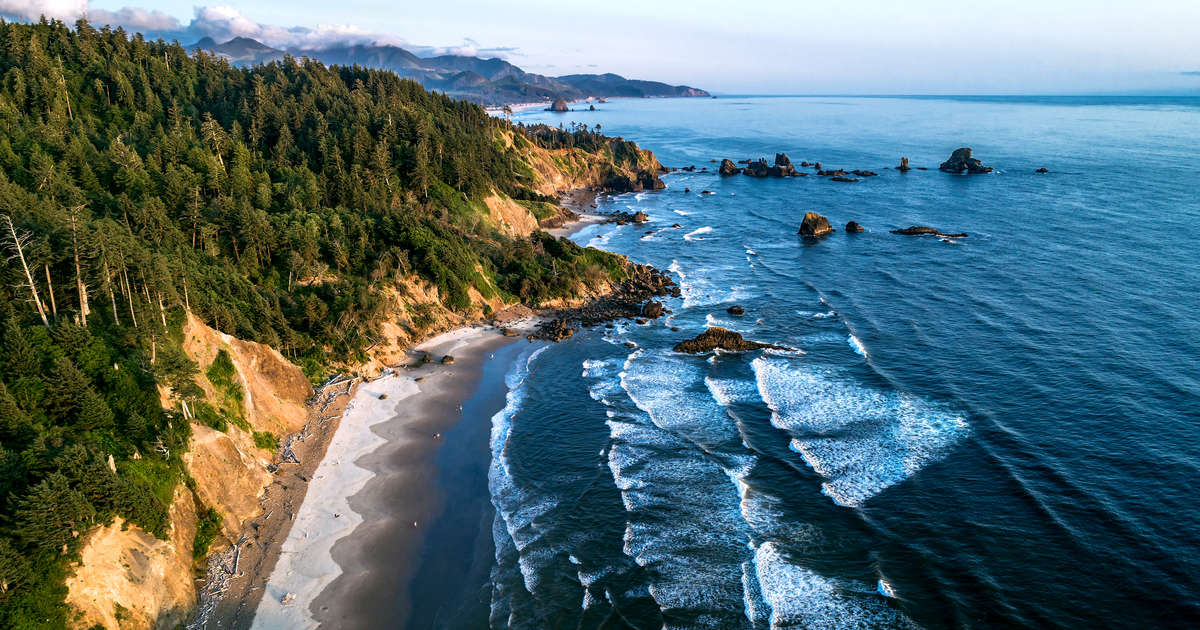 Best Oregon Beaches and Beach Towns in Oregon: Beautiful Places to