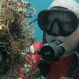 Scuba Diver Picks Up Trash Every Time He Dives