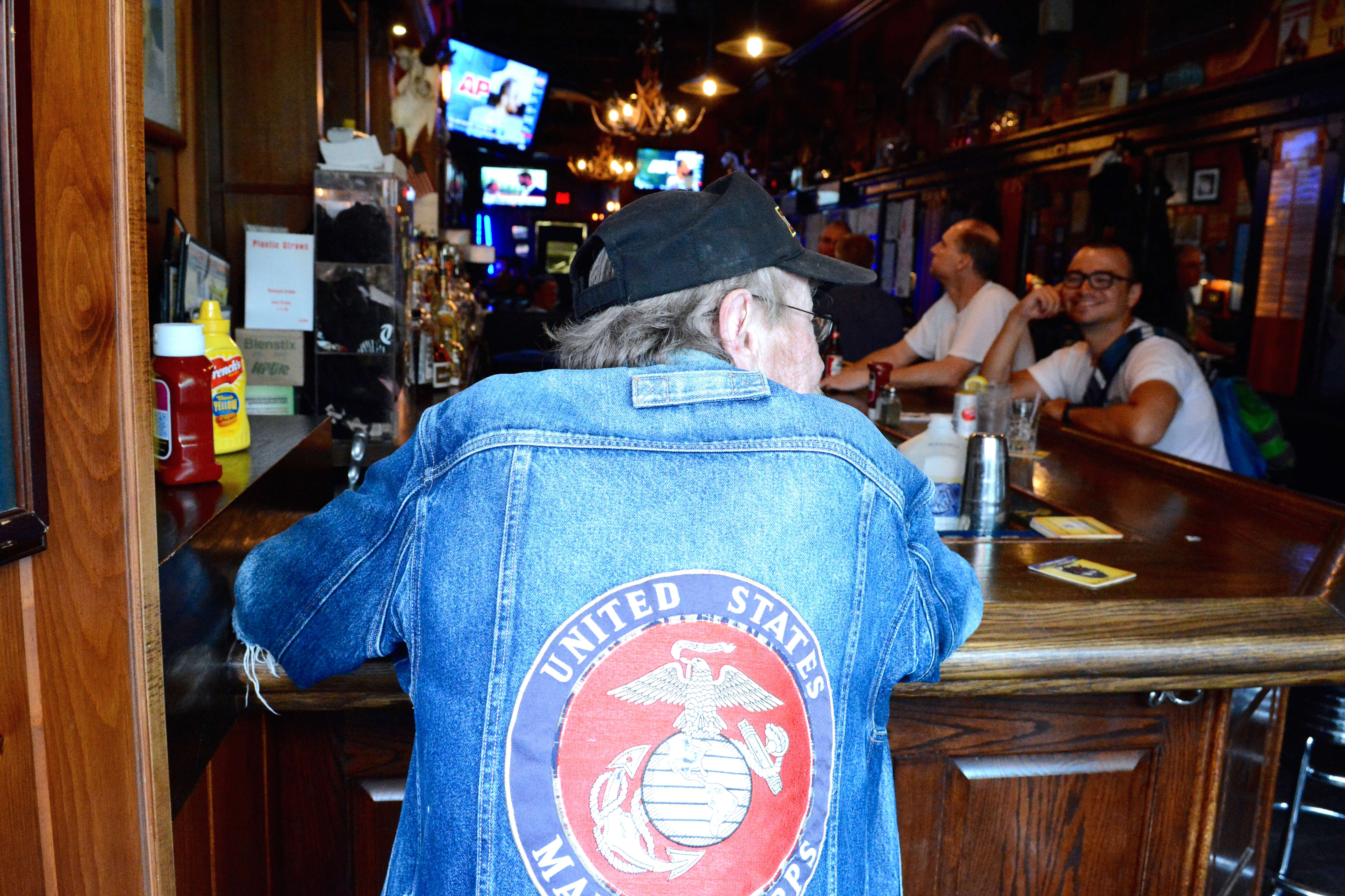 Best Dive Bars In Washington Dc Where To Find Good Neighborhood Bars Thrillist