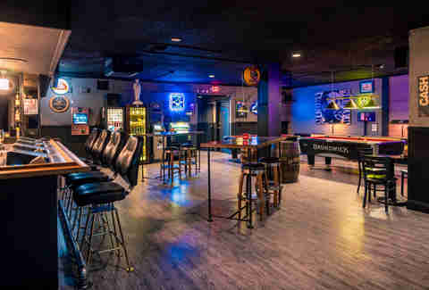 Best Dive Bars In Las Vegas Where To Find Good Neighborhood