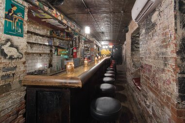 Best Dive Bars in NYC: Where to Find Good Neighborhood Bars - Thrillist