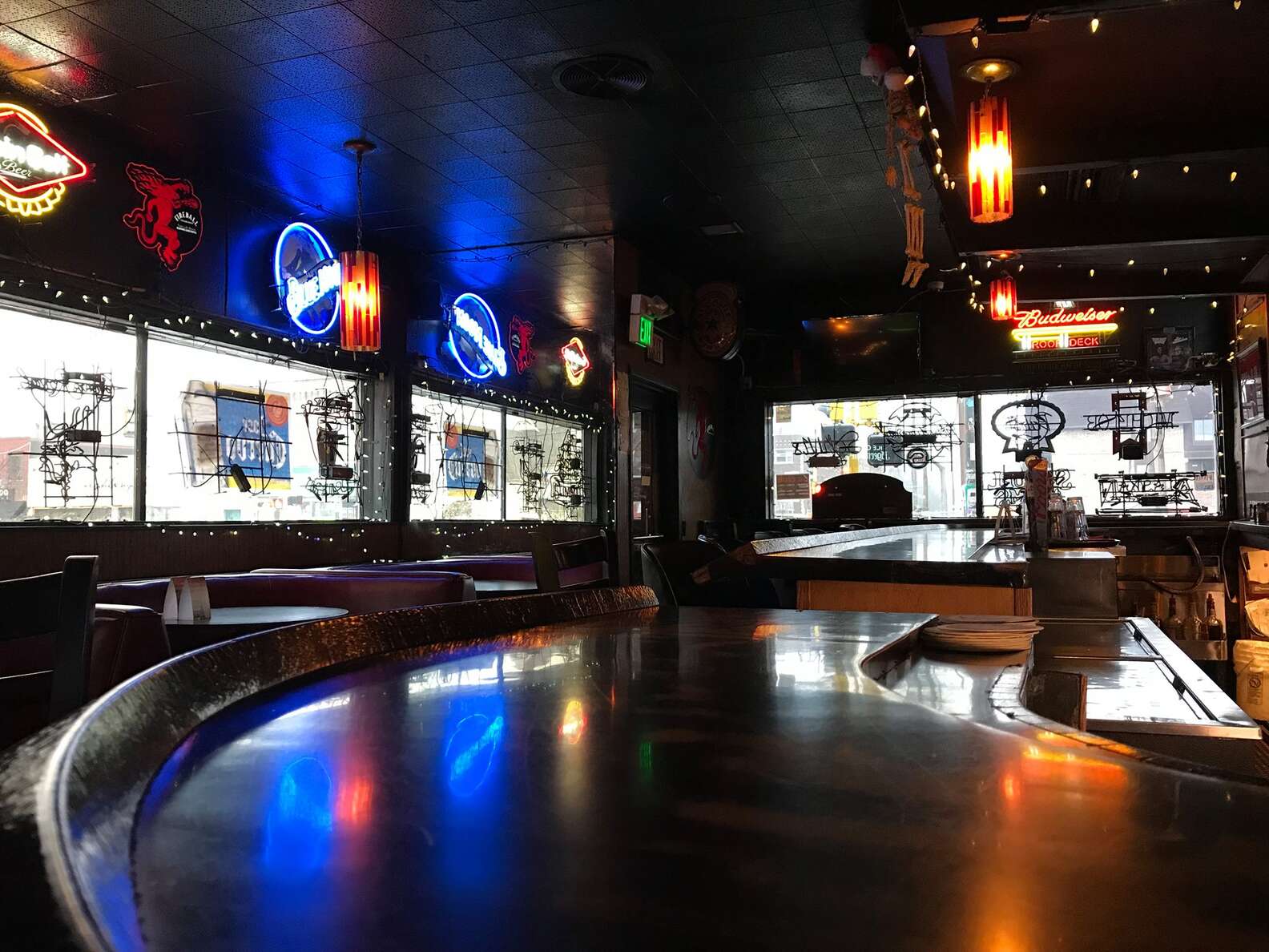 Best Dive Bars in MinneapolisSt. Paul Good Neighborhood Bars Thrillist